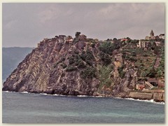28 Corniglia, einziges Dorf der Cinque Terre, liegt nicht direkt am Meer