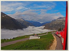 40 Fahrt mit der MGB Nätschen - Andermatt - das Urserental im Nebel