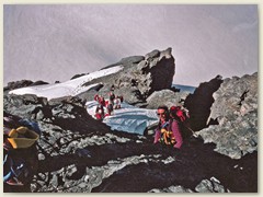 1-04_ Im Einstieg zum Gipfel in einem Kamin zu den drei Steilstufen