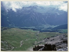 23_Blick ins Schams. Bildmitte das Val Mirer und Teil unserem Aufstiegsweg