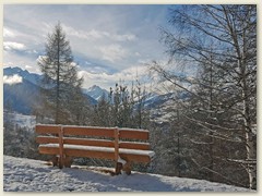 02_Vom Lugnezbänkli sieht man im Hintergrund den Piz Terri
