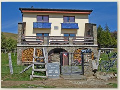 05 Bei der Hüttenwartin bestellen wir im Voraus eine Mahlzeit - Nach dem Gipfelbesuch haben wir Hunger