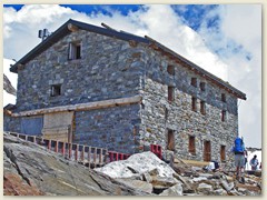 10 Rifugio Città die Mantova 3498 m 