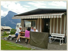 04_Vorzelt mit Sitzplatz